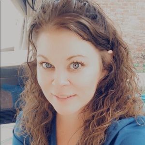 Meet your Posher, Layla